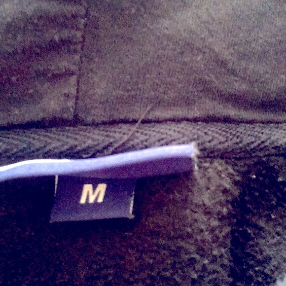 DREAMVILLE FANS, REJOICE! J. Cole Dreamville Red Classic Logo Pullover Hoodie - Picture 10 of 10